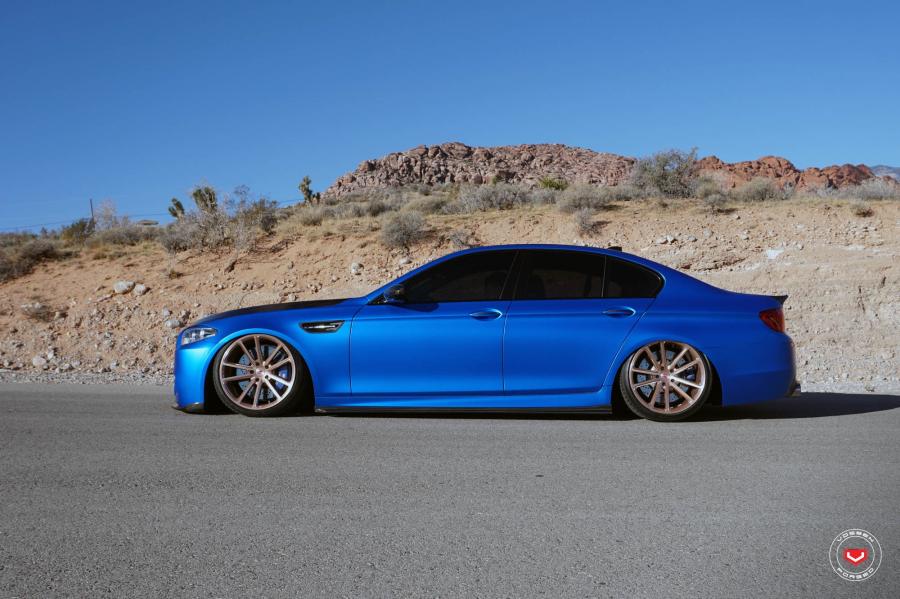  BMW M5 on Vossen Wheels (CG-203) 2017 года  (фото 15 из 24)